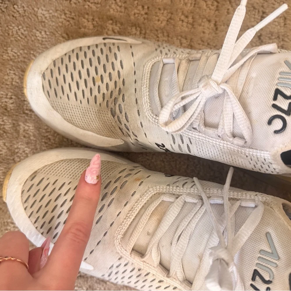 Nike White & Black Air Max 270 Sneakers - Picture 2 of 5
